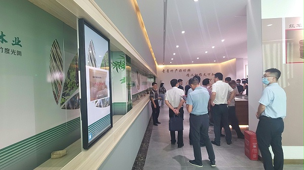 16米互动滑轨系统赋能湖南永州竹木产业园展厅项目现场图