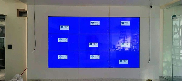 中亿睿49寸拼接屏成功入驻深圳宝安金港商务大厦展厅项目按照现场