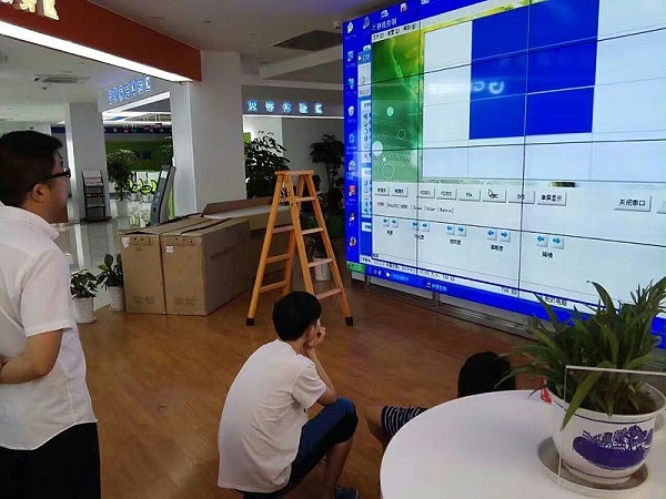 中国电信内蒙古鄂尔多斯55寸液晶大屏幕拼接